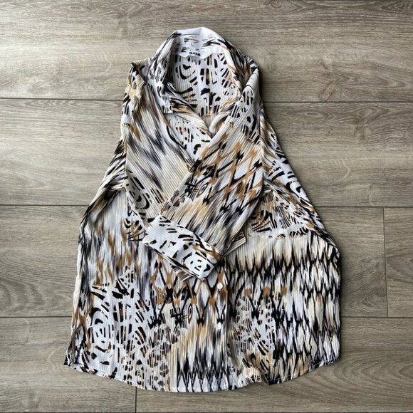 Alia Animal Print Button Down  Blouse - Picture 13 of 14